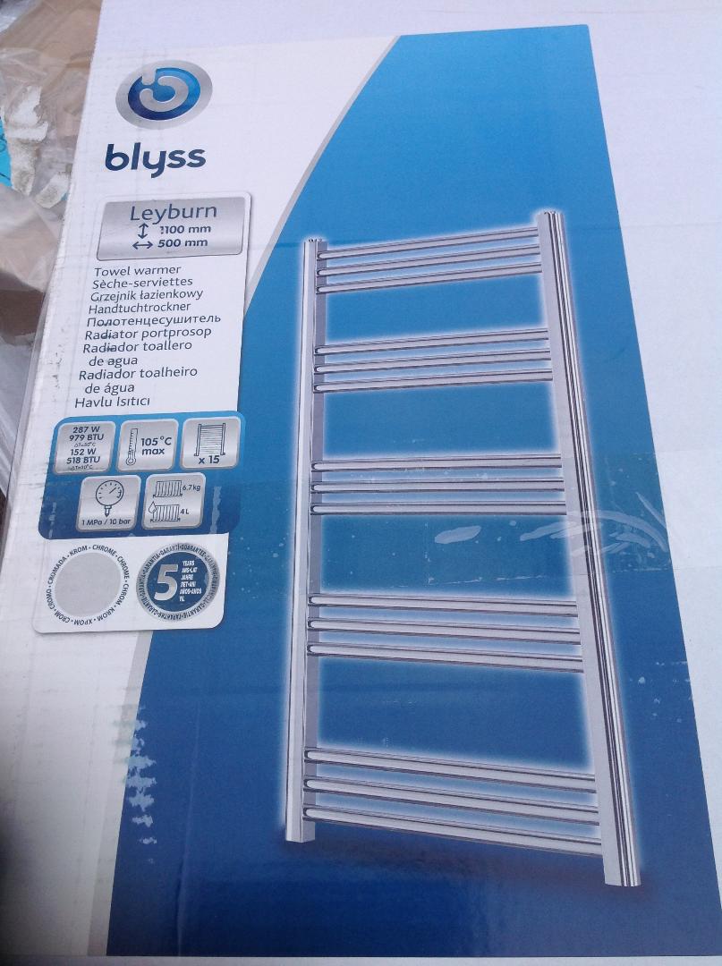 Blyss towel radiator 1100 x 500mm black sale