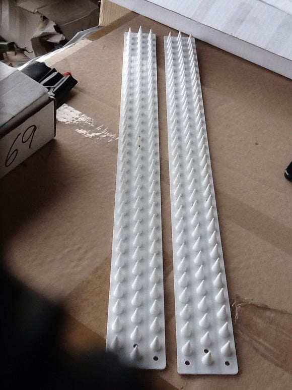 white Wall Spikes Pack of 8 (89431)